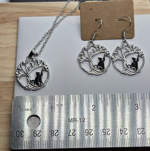 Silver Tonw Black Cat Reach Tree Of Life Necklace Earrings Set - Picture 8 of 16